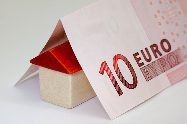 peníze euro